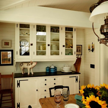 ROMANTIC COTTAGE