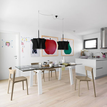 Levante Extending Table - Transparent Glass Top + Matte Nougat Metal Frame with