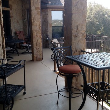 Austin Patio and Outdoor Kitchen Overlooking the Colorado River