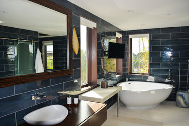 Example of a bathroom design in Denver