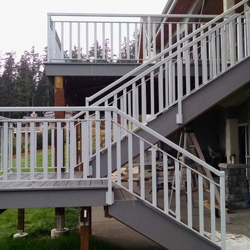 Couple Decks and Outdoor living areas