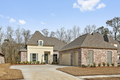 Elegant exterior home photo in New Orleans