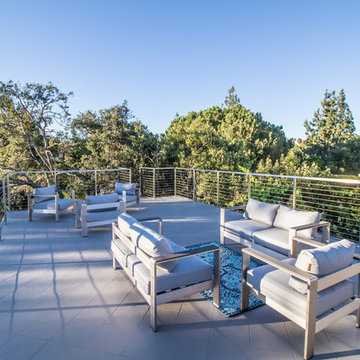 Modern Deck