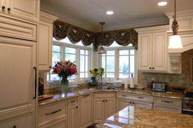 Example of a classic kitchen design in Raleigh