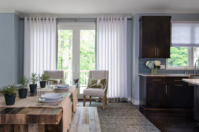 Kitchen - contemporary kitchen idea in Detroit