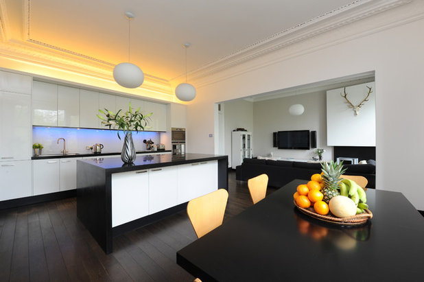 Contemporary Kitchen by Dam Architects