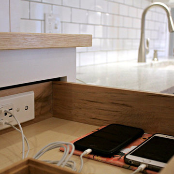 Docking Drawer Blade - Kitchen In-Drawer Charging Outlet