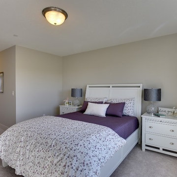 5650 Comstock