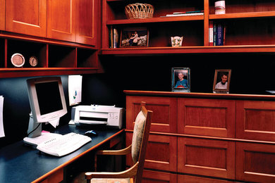 Inspiration for a transitional home office remodel in New York