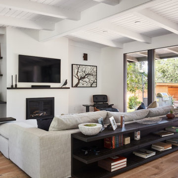 Sports Enthusiasts’ Hideaway by Klopf Architecture