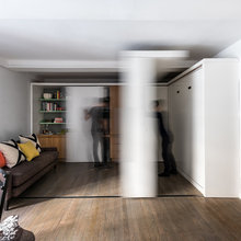 Houzzツアー：36平米の小さなアパートを大きく使う、可動棚を駆使したリノベーション