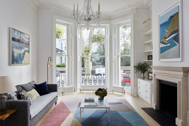 Home design - traditional home design idea in London