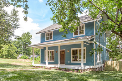 Example of an arts and crafts home design design in Other