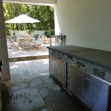 COUNTRY CONTEMPORARY