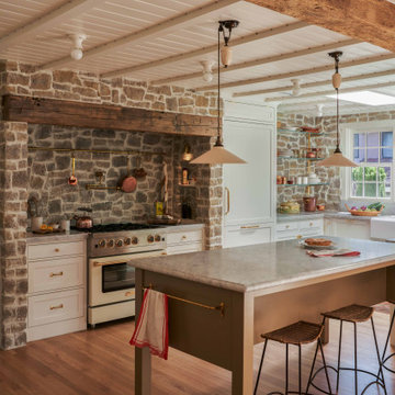 Linda Vista | English Cottage-Inspired Home