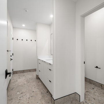 Sunset Ridge Basement Bathroom