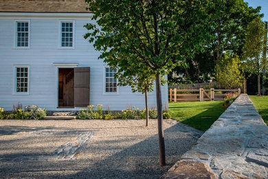 Design ideas for a landscaping in New York.