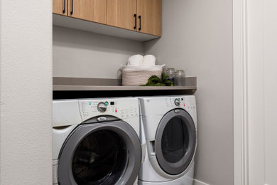 Example of a laundry room design in Seattle