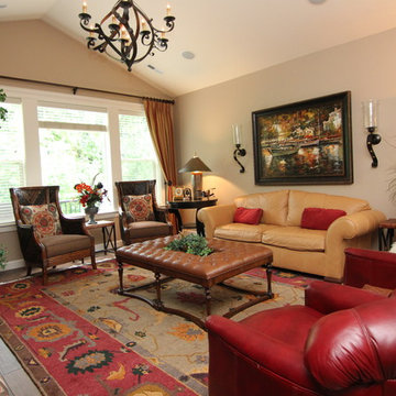Camas Tommy Bahama Family Room