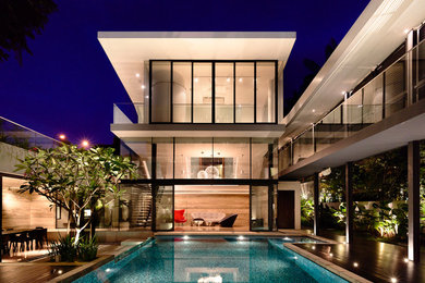 Inspiration for a contemporary pool in Singapore.