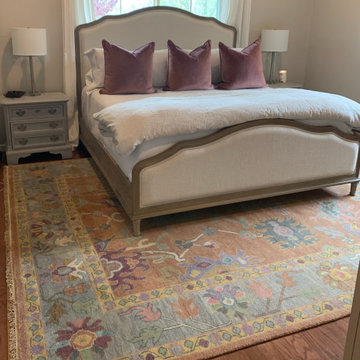 Oushak Rug combines a playful charm and a restful atmosphere!