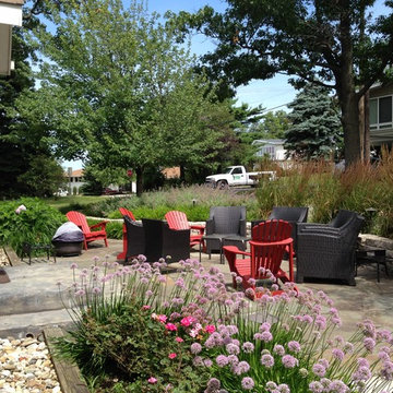 Compact Front Yard