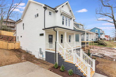 Craftsman two-story exterior home idea in Raleigh