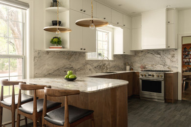 Kitchen - kitchen idea in Austin