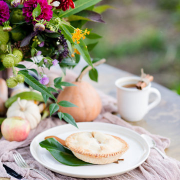 Slow Flowers October 2019 Inspiration: Seasonal Decor with Pumpkins & Gourds