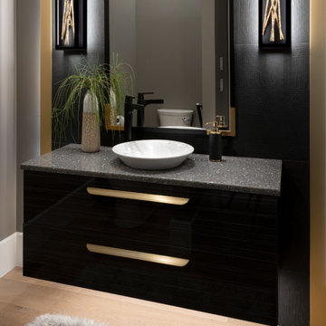 Dramatic Powder Bath in Stonemill