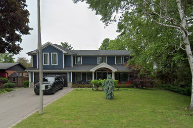 Craftsman exterior home idea in Toronto