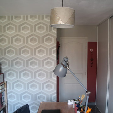 pan de mur en papier peint gris Hexagon, Cole & Son