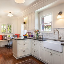 Kitchen cabinet
