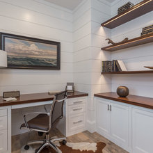 Office/desk/command center