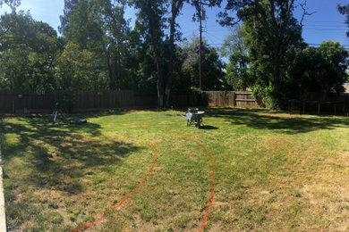 Inspiration for a modern landscaping in Sacramento.