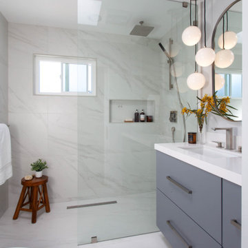 Relaxing Modern Bathroom