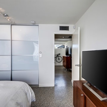 Guest/Bedroom-2