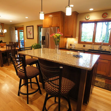 Sabaka Trail Kitchen and Dining Room