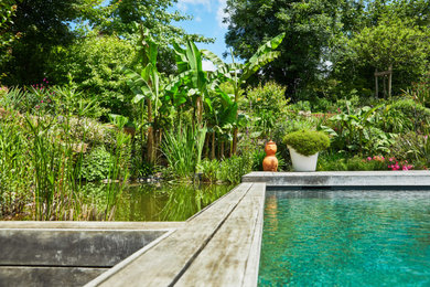 Inspiration pour une piscine ethnique.