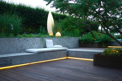 Mittelgroße, Unbedeckte Moderne Terrasse mit Beleuchtung in München