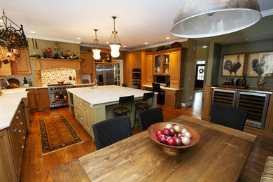 Example of a classic kitchen design in Other