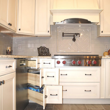 Traditional Kitchen in Ivory