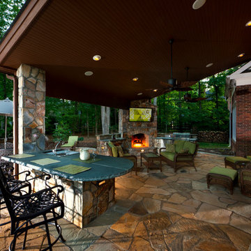 Outdoor covered structure