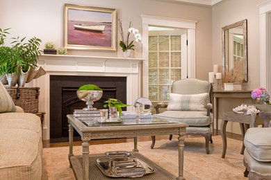 Example of a classic living room design in Boston