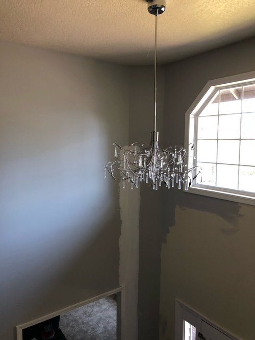 To Hang Chandelier In 2 Story Foyer, How Long Should Chandelier Hang From Ceiling