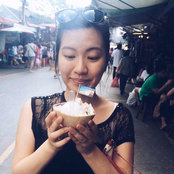Elizabeth Tan's photo