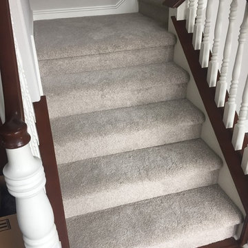 Staircase - Carpet & Hardwood