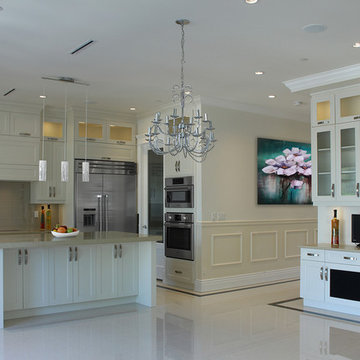Sophisticated and Chic ( West Vancouver, BC )