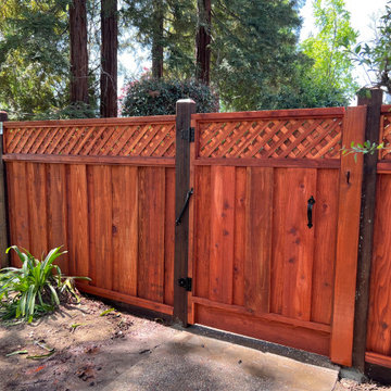 Redwood Board on Board Fence with Privacy lattice and Single gate