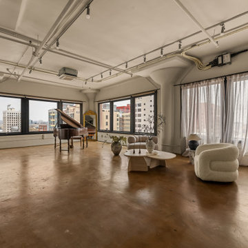 Versatile Daylight Loft for Shoots & Events